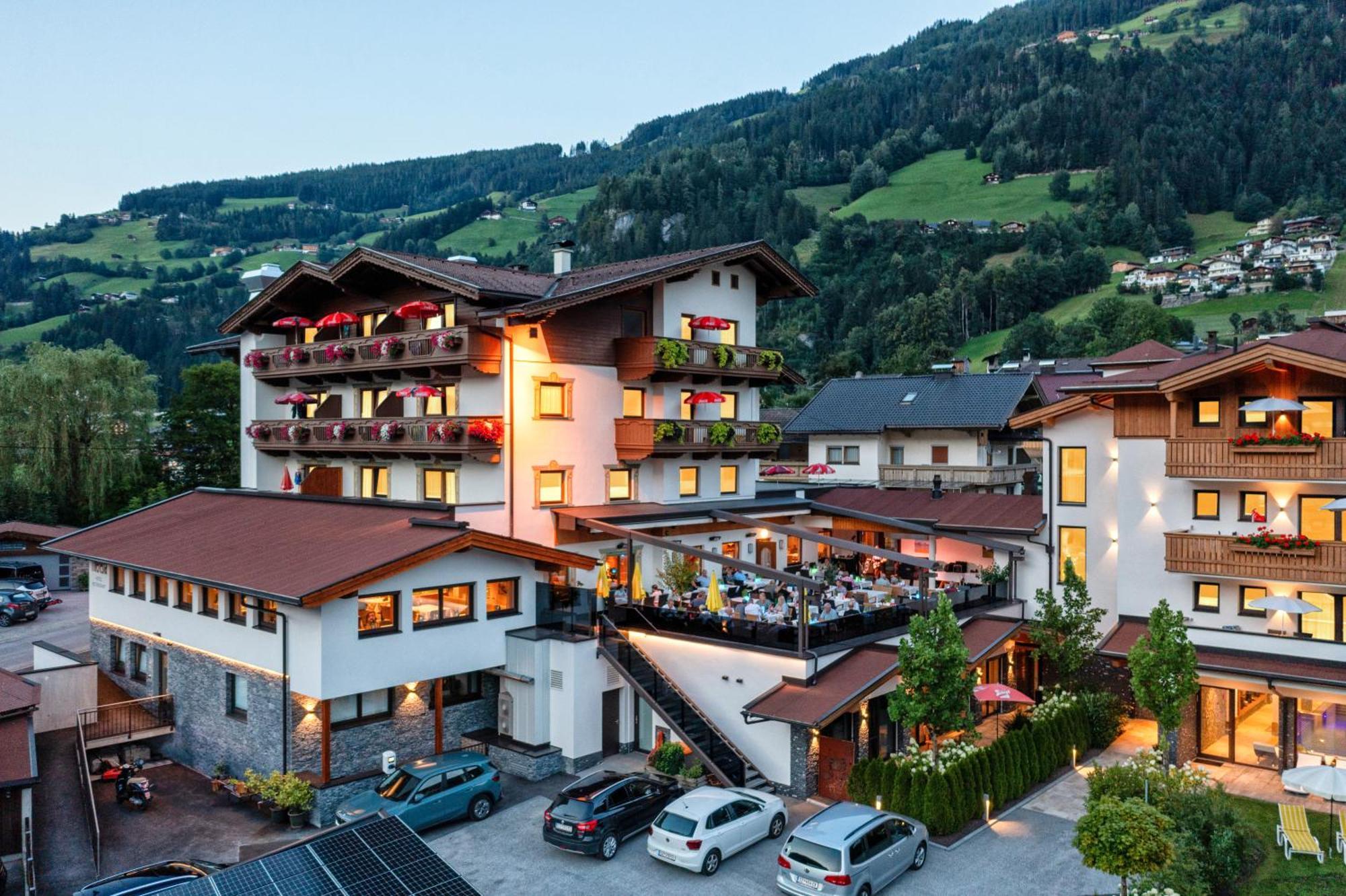 Hotel Theresia Ramsau im Zillertal Ngoại thất bức ảnh